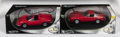 FERRARI: Two Ferrari licensed 1:18 scale Hotwheels Ferrari models
