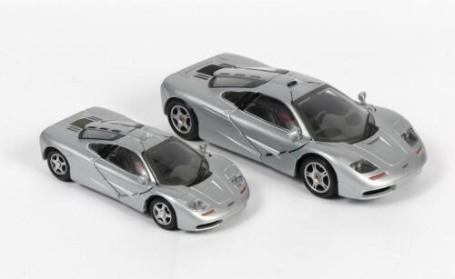 255 · MCLAREN: Two Maisto McLaren F1 car models in different scale 1:18 and 1:24
