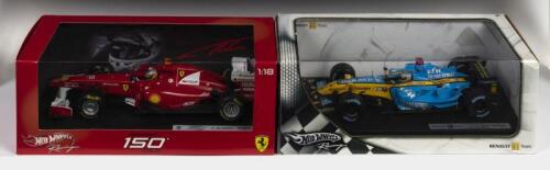 FORMULA 1: Two 1:18 scale Hotwheels Racing F1 car models