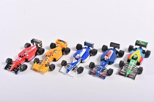 FORMULA 1: Five various 1:43 scale Formula 1 car models