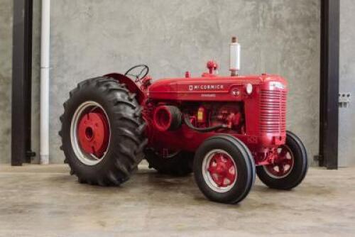 1950 McCORMICK-DEERING WD-9 TRACTOR