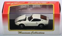 NISSAN: A 1:43 scale NOS Kyosho Nissan Fairlady ZL white die-cast model