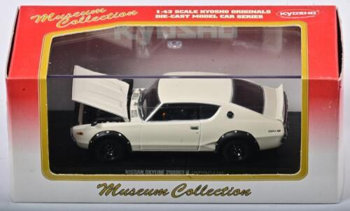 NISSAN: A 1:43 scale NOS Kyosho Nissan Skyline 2000GT-R (kpgc110) white die-cast model