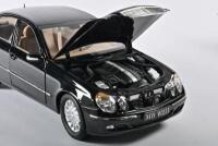 MERCEDES-BENZ: A 1:18 scale NOS Kyosho Mercedes-Benz E-Class W211 sedan black die-cast model - 3