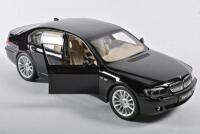 BMW: A 1:18 scale NOS Kyosho BMW 760LI Ruby Black die-cast model - 2
