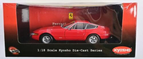 FERRARI: A 1:18 scale NOS Kyosho Ferrari 365 GTB4 daytona 1969 red die-cast model