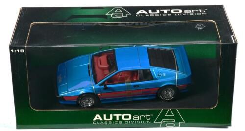 LOTUS: A NOS 1:18 scale Autoart Lotus Esprit Turbo Essex - blue, die-cast model