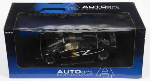 LAMBORGHINI: A NOS 1:18 scale Autoart Lamborghini Diablo SV - black, die-cast model