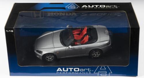 HONDA: A NOS 1:18 scale Autoart Honda S2000 - Silver, die-cast model
