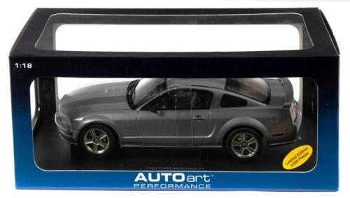FORD: A NOS 1:18 scale Autoart Ford Mustang GT 2005 (2004 Auto Show Version), Grey/Silver Stripes with Certificate of Authenticity, die-cast model