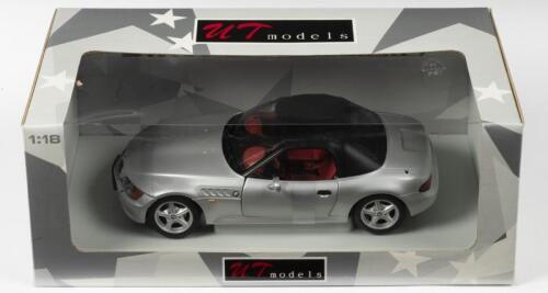 BMW: A NOS 1:18 scale UT Models BMW Z3 Roadster Soft Top - Silver, die-cast model