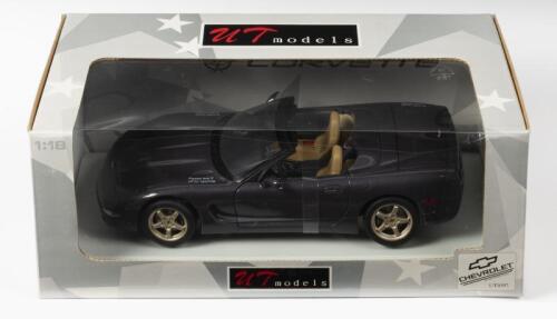 CORVETTE: A NOS 1:18 scale UT Models Corvette 1998 Convertible - Purple Pearl Metallic, die-cast model
