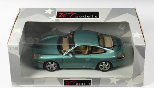 PORSCHE: A NOS 1:18 scale UT Models Porsche 911(996) Carrera Coupe - Metallic Green, die-cast model
