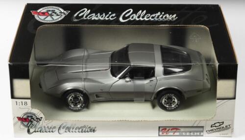 CORVETTE: A NOS 1:18 scale UT Models Corvette 1978 25th Anniversary - Titanium Silver, die-cast model
