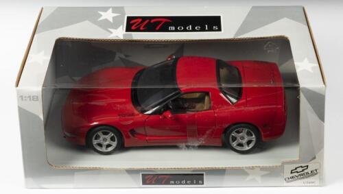 CORVETTE: A NOS 1:18 scale UT Models Corvette 1999 Hardtop - Red, die-cast model