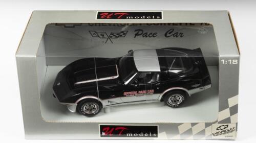 CORVETTE: A NOS 1:18 scale UT Models Corvette 1978 Indianapolis Pace Car, die-cast model
