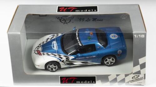 CORVETTE: A NOS 1:18 scale UT Models Corvette 1999 Le Mans "Direction De Course" Car, die-cast model