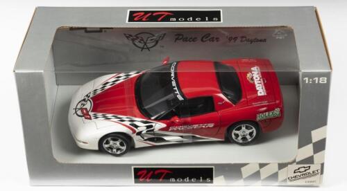 CORVETTE: A NOS 1:18 scale UT Models Corvette 1999 Daytona Pace Car, die-cast model