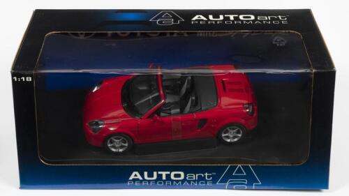 TOYOTA: A NOS 1:18 scale Autoart Toyota MR2 Spyder 2000 - red, die-cast model