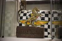 FERRARI: A solid brass prancing horse in the Ferrari style, 17.5cm high - 4