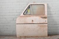 FORD: Ford Zephyr LHS front door with glass