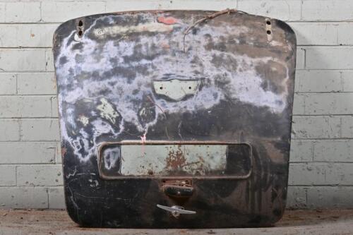 MORRIS: Morris boot lid