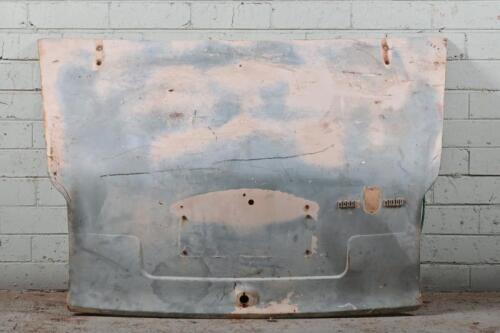MORRIS: A Morris Major boot lid