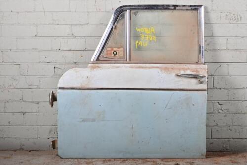 AUSTIN: Austin Freeway LHS front door with glass