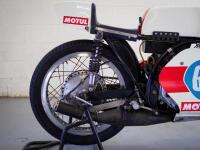 1969 Yamaha 350 TR2 - One year only TR2 350cc twin-cylinder production road racer - 17
