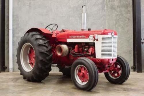 1957 INTERNATIONAL HARVESTER 650 TRACTOR