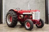 1957 INTERNATIONAL HARVESTER 650 TRACTOR