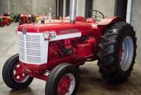 1957 INTERNATIONAL HARVESTER 650 TRACTOR - 9