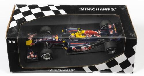 RENAULT: A 1:18 scale Minichamps F1 Renault RB6 as raced by Mark Webber in 2010, #6, Red Bull Racing team, in fitted box