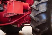 1957 INTERNATIONAL HARVESTER 650 TRACTOR - 18