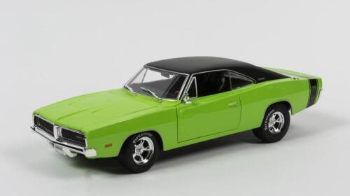 CHARGER: A 1:18 scale Maisto Dogde Charger R/T, year 1969, green/black, features openable hood, doors and trunk, no box