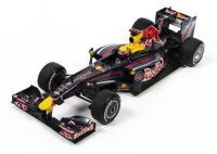 RENAULT: A 1:18 scale Minichamps F1 Renault RB5 as raced by Mark Webber in 2009, #14, Red Bull Racing team, no box [Location: Melbourne] - 3