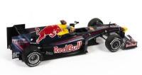 RENAULT: A 1:18 scale Minichamps F1 Renault RB5 as raced by Mark Webber in 2009, #14, Red Bull Racing team, no box [Location: Melbourne] - 4