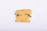 GOLDEN FLEECE: A circa 1960/70's Golden Fleece driveway attendants cap badge, 3.5cm high, 4.5cm deep - 2