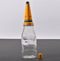 GOLDEN FLEECE: An embossed ram one imperial quart Golden Fleece glass oil bottle with NOS Golden Fleece 30 grade tin pourer and dust cap - 3
