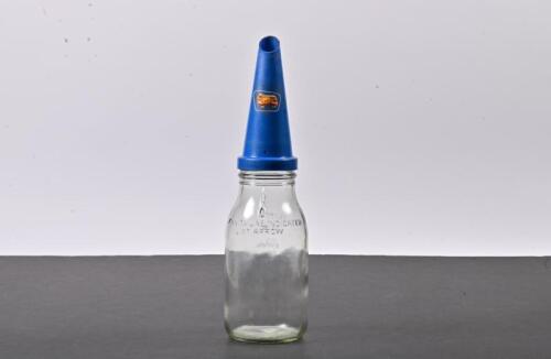 GOLDEN FLEECE: A one litre oil bottle with plastic Golden Fleece pourer