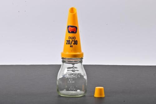 GOLDEN FLEECE: A five hundred millilitre oil bottle with NOS plastic Golden Fleece 20/30 pourer