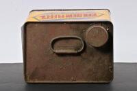 GOLDEN FLEECE: A one gallon S.A.E. 30 Golden Fleece motor oil can - 5