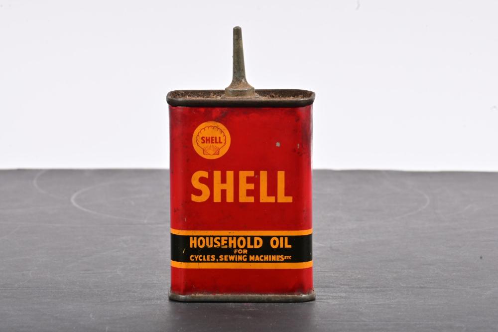 VTG SHELL HANDY Oil Oiler Can 4oz Lead Spout Partially Full Estate