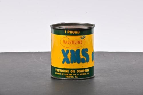 VALVOLINE: A one pound Valvoline Oil Company XMS 10% oil tin, marked to side "Valvoline Oil Company"