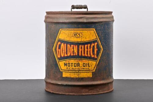 GOLDEN FLEECE: A late 1940s four imperial gallon Golden Fleece SAE 30 oil tin, marked lower front "HC Sleigh Limited"