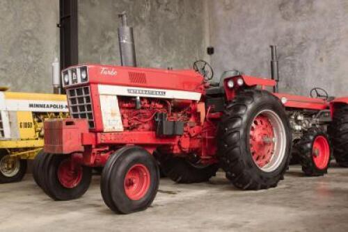 1973 INTERNATIONAL HARVESTER FARMALL TURBO 1466 TRACTOR