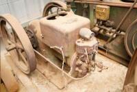 STATIONARY ENGINE: two-wheel axle, cast wheels - 3
