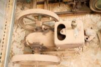 STATIONARY ENGINE: two-wheel axle, cast wheels - 4