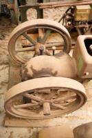 STATIONARY ENGINE: two-wheel axle, cast wheels - 6
