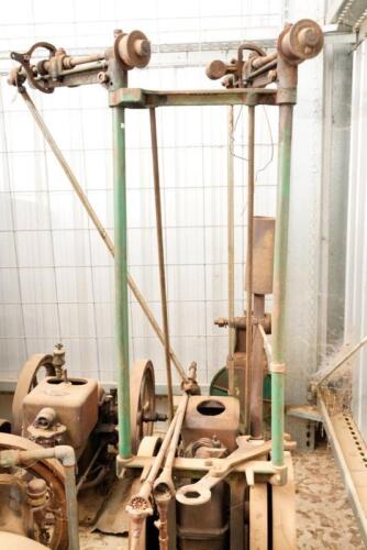 STATIONARY ENGINE: Sheep Shearing Cooper Engineering Company Pty Ltd